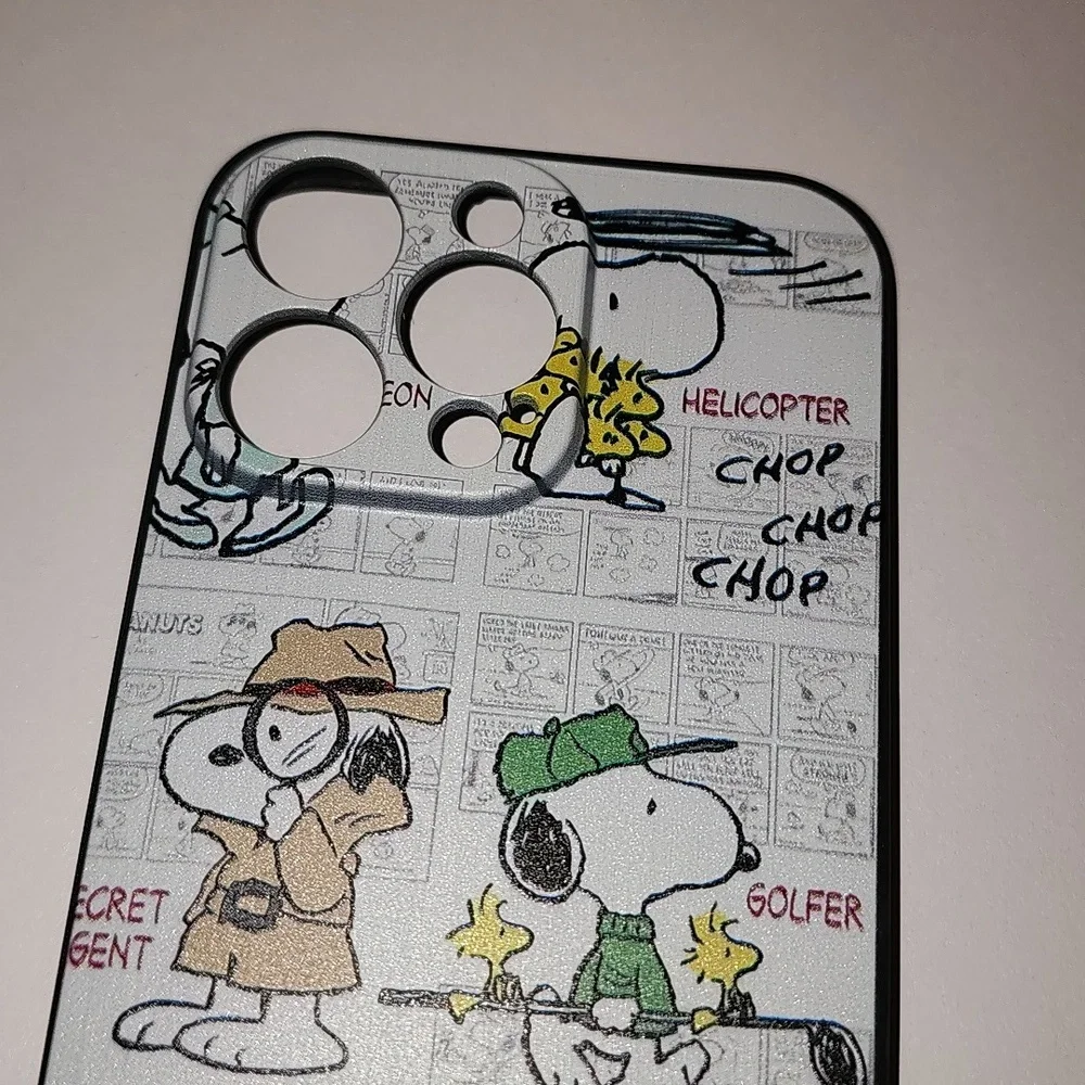 Brand new Apple IPhone 🍎 15 Pro Max Peanuts Snoopy soft Silicone Phone Case
